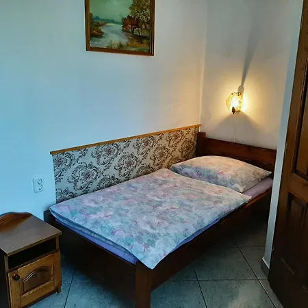 32 Foes Apartament
